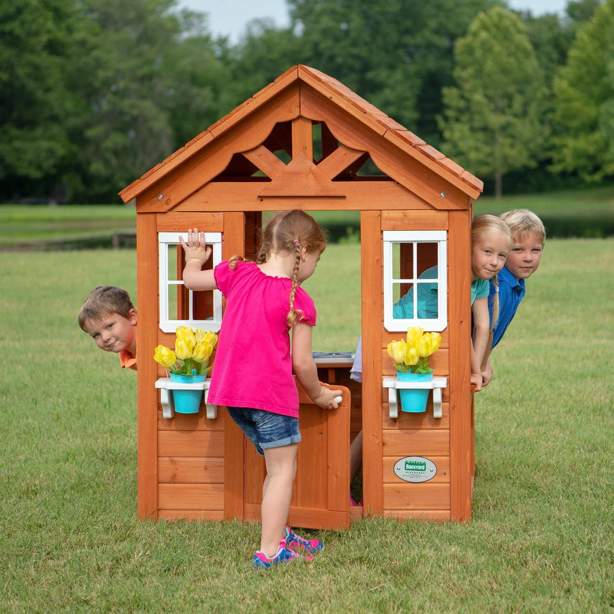 Cedar Wooden Playhouse Q7615