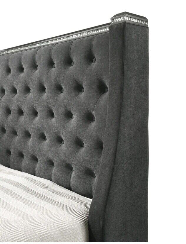 King Size 4pc Grey Upholstered Bedroom Set Z753