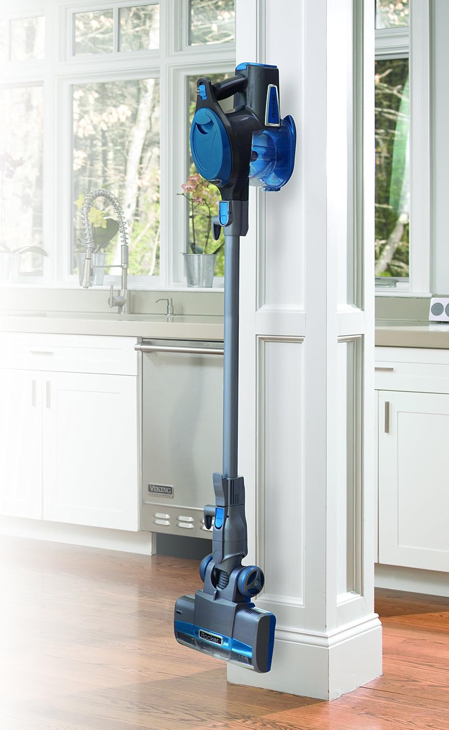 Gray Blue Rocket Vacuum T7354