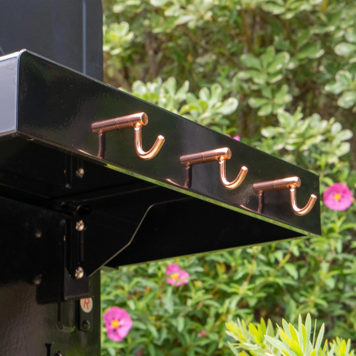 Black 2-Burner Compact Propane Gas Grill with Foldable Sides Q3352