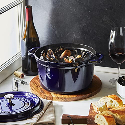 Matte Black Cast Iron Dutch Oven 4-qt J649