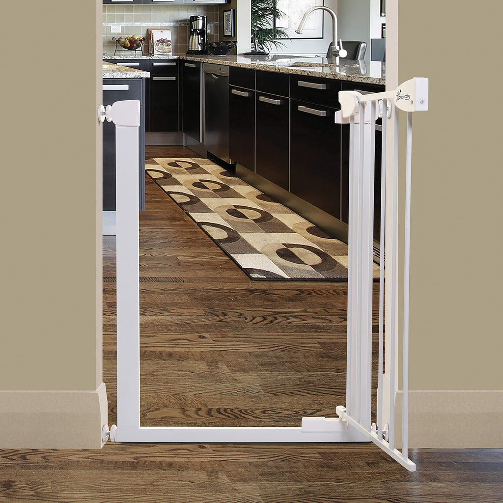 White Magnetic Auto Close Baby Gate I58017